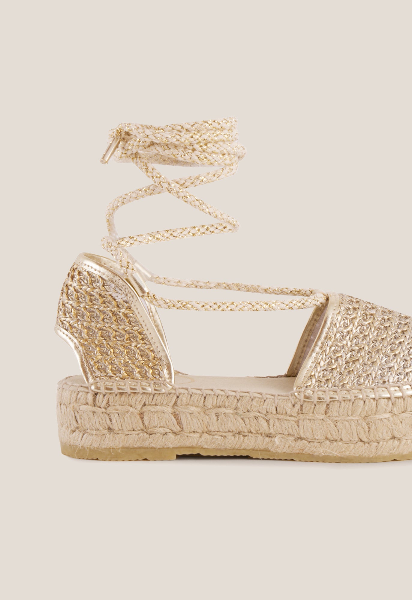 Eutropia Raffia Gold