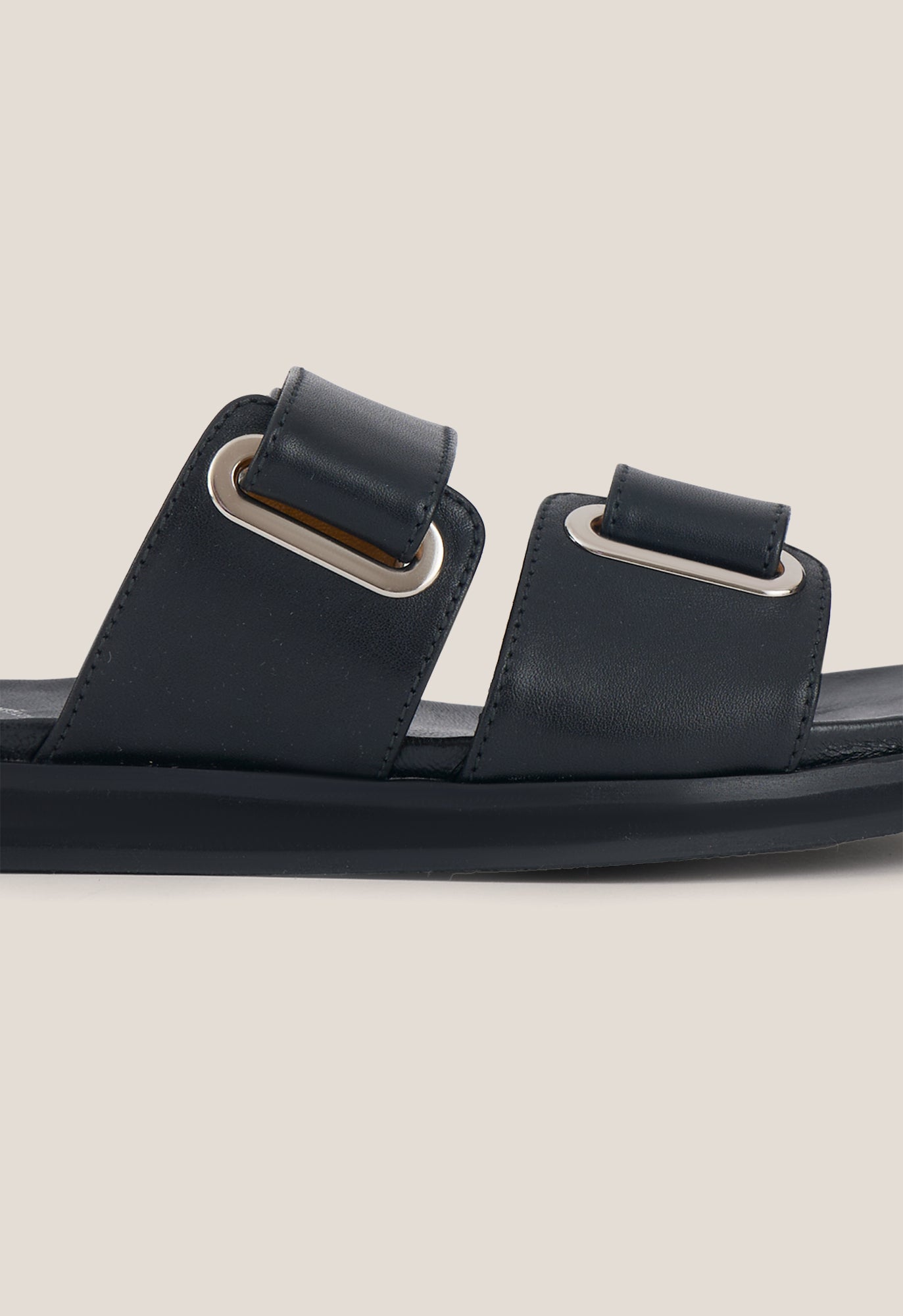 Granadella Calf Black