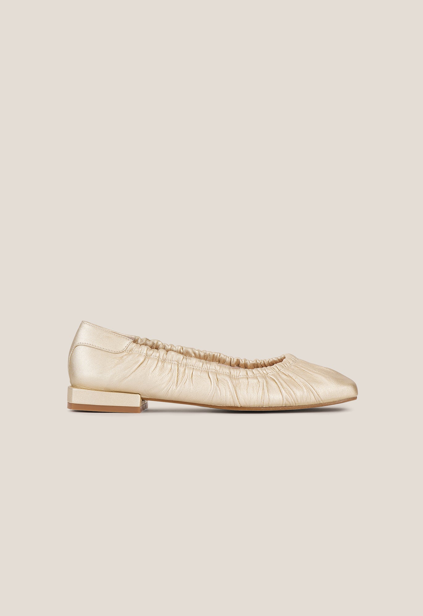 Nina Astra Oro