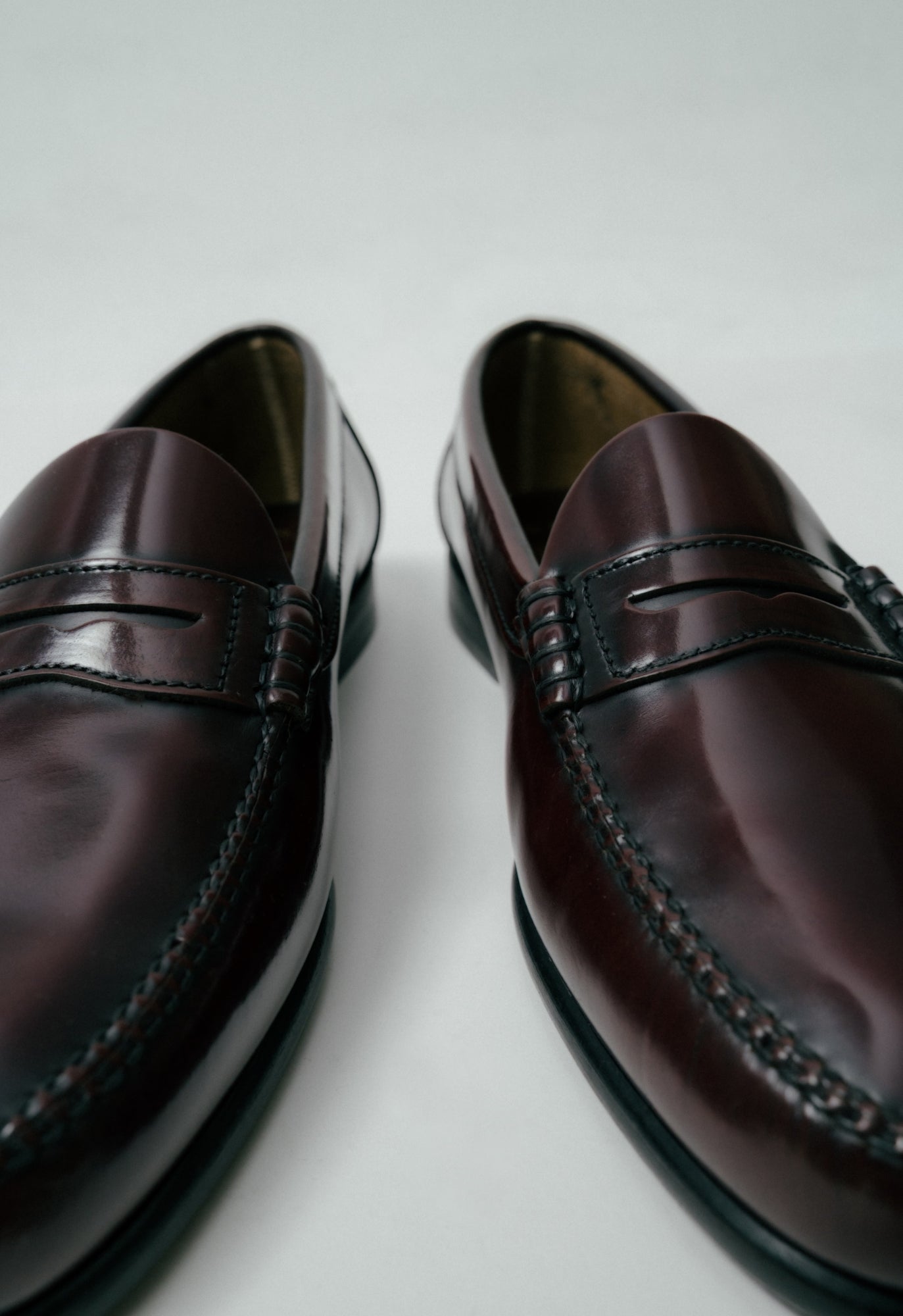 Miró Antic Burgundy